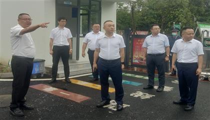 遂寧興業(yè)集團(tuán)召開“問題大排查、作風(fēng)大整治、工作大提升”專項(xiàng)行動(dòng)現(xiàn)場(chǎng)推進(jìn)會(huì)